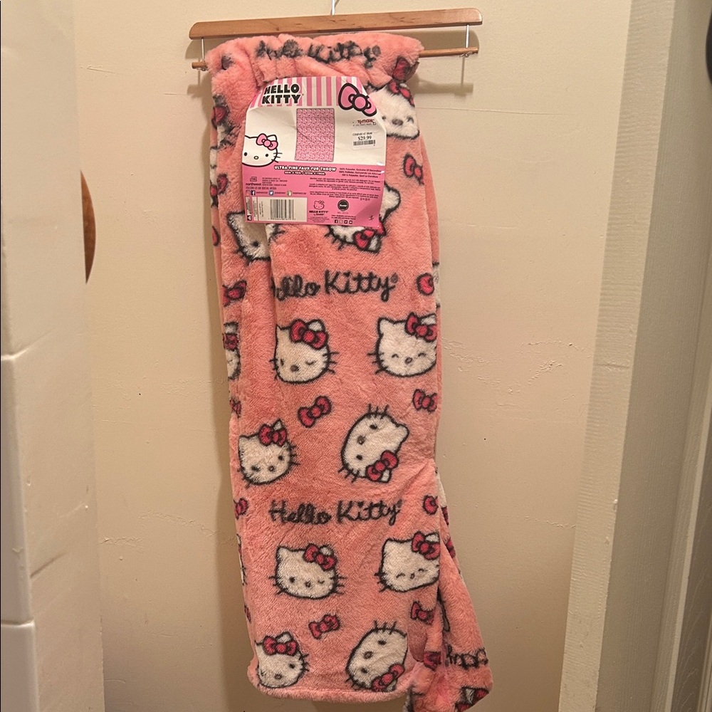 Hello Kitty Fleece Pajama Bottoms in Pink